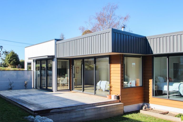 Photo of property in 64 Derwent Street, Oamaru North, Oamaru, 9400