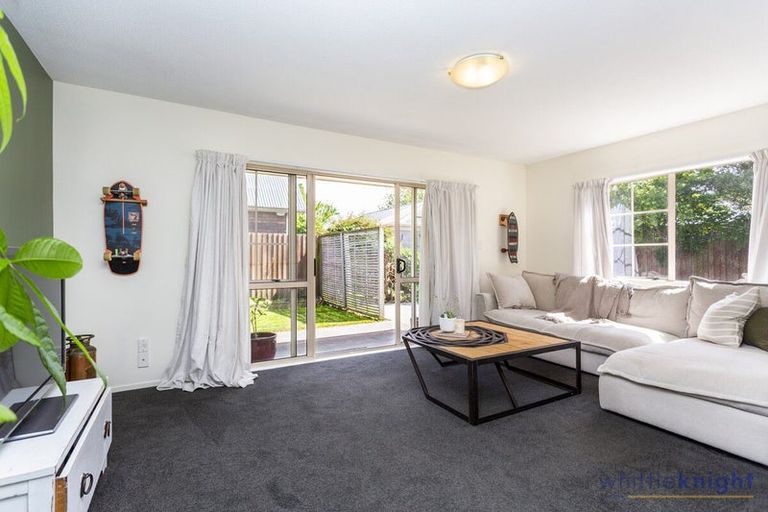 Photo of property in 2/196 England Street, Linwood, Christchurch, 8011
