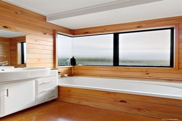 Photo of property in 39 Pipitiwai Drive, Helensville, Kaukapakapa, 0871