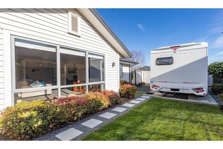 Photo of property in 36 Sequoia Way, Rangiora, 7400