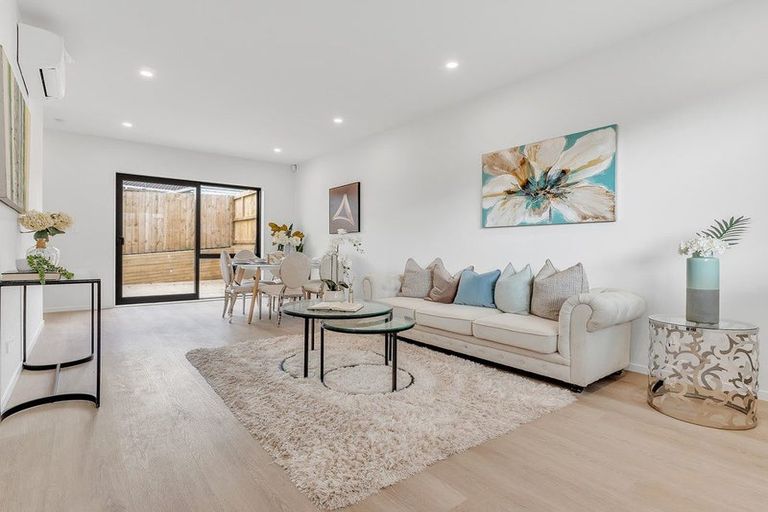 Photo of property in 49a Vera Road, Te Atatu South, Auckland, 0610