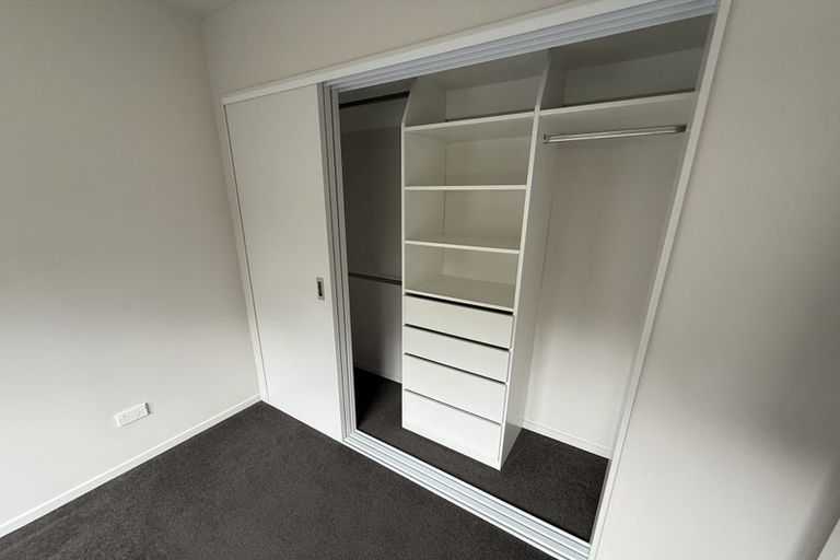 Photo of property in 21 Regiment Road, Papakura, 2110