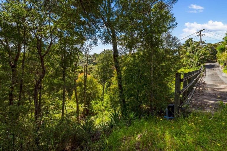 Photo of property in 2/38 Seaview Road, Castor Bay, Auckland, 0620