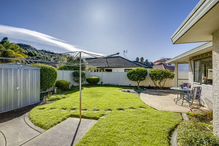 Photo of property in 17 Pukekura Place, Taradale, Napier, 4112