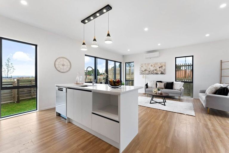 Photo of property in 40 Papai Lane, Massey, 0614