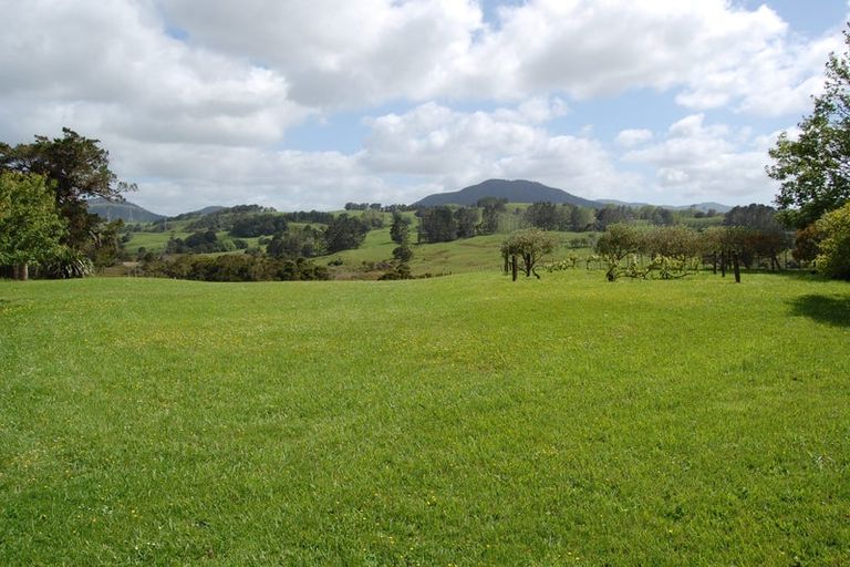 Photo of property in 126 Oneriri Road, Kaiwaka, 0573