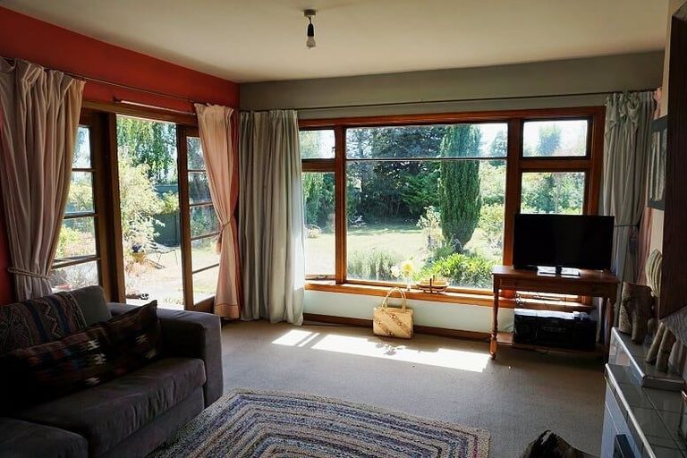 Photo of property in 2c Wainoni Road, Wainoni, Christchurch, 8061