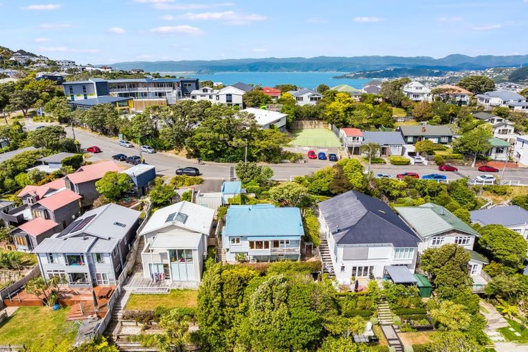 Photo of property in 97 Northland Road, Northland, Wellington, 6012