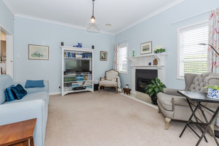 Photo of property in 17 Windsor Road, Maeroa, Hamilton, 3200