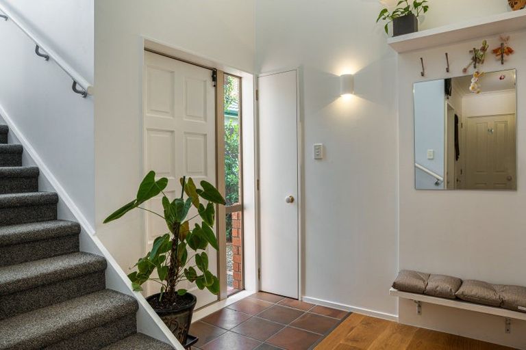 Photo of property in 30 Amherst Place, Albany, Auckland, 0632