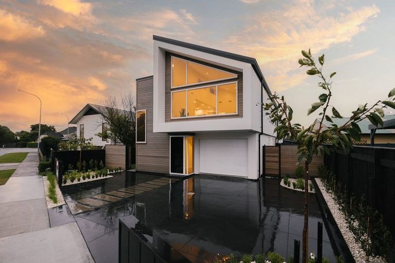 Photo of property in 15 Ihaka Street, Hokowhitu, Palmerston North, 4410