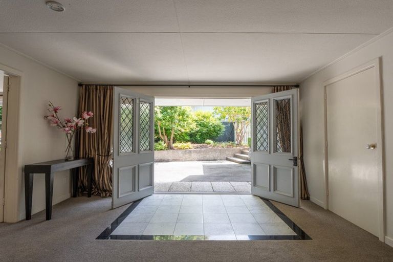 Photo of property in 8 Tuirau Place, Ilam, Christchurch, 8041