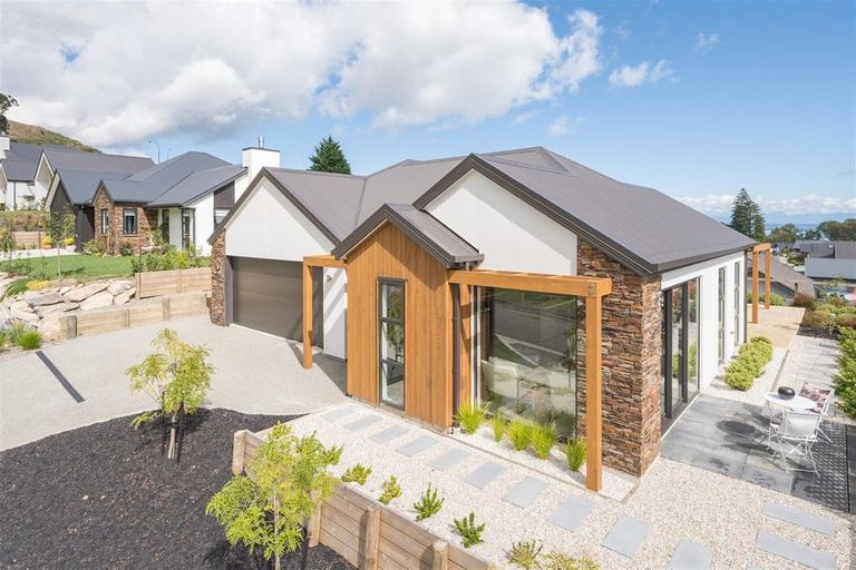 Photo of property in 6 Old Farm Road, Stoke, Nelson, 7011