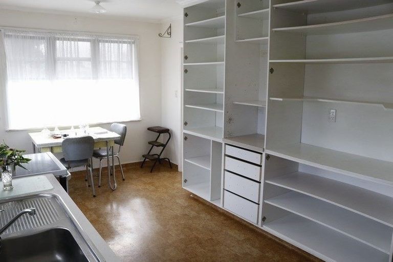 Photo of property in 15 Egmont Street, Castlecliff, Whanganui, 4501