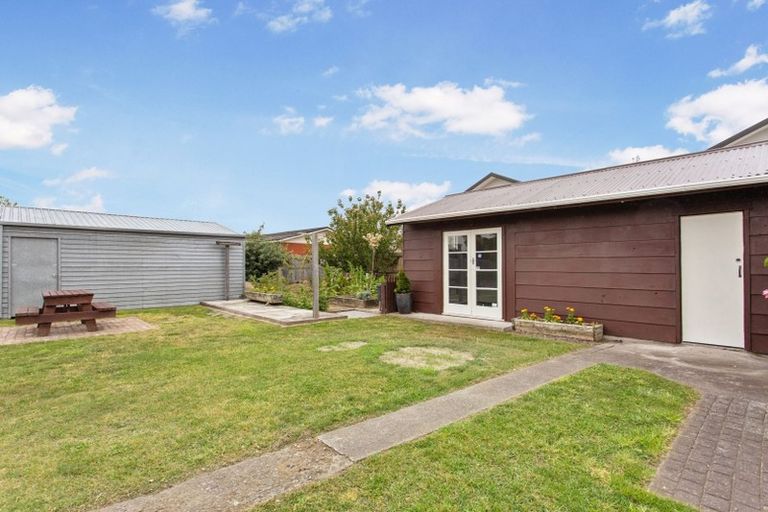 Photo of property in 280 Wainoni Road, Avondale, Christchurch, 8061