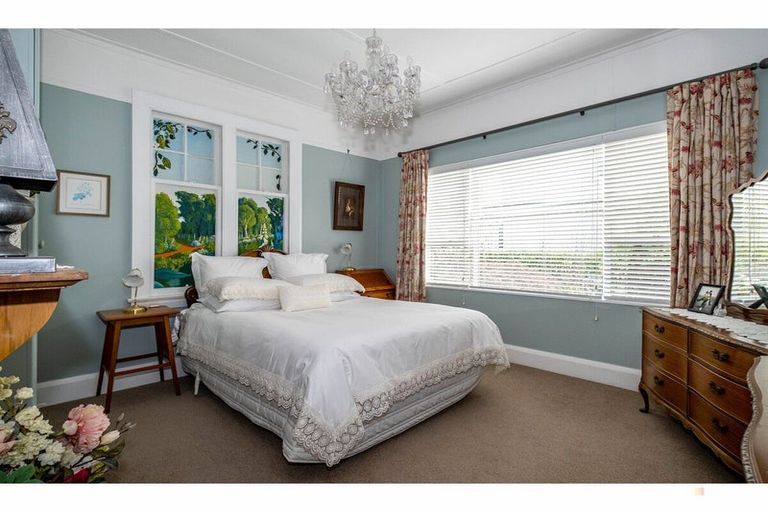 Photo of property in 12 Parsonage Road, Waimate, 7924