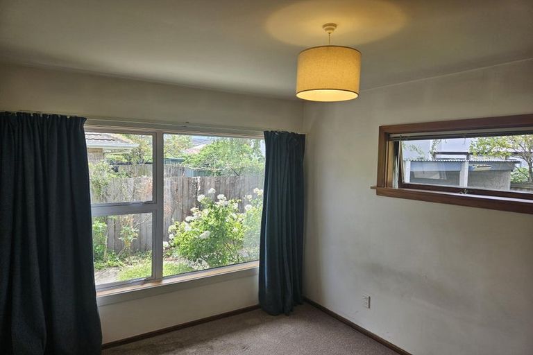 Photo of property in 9 Trist Place, Edgeware, Christchurch, 8013