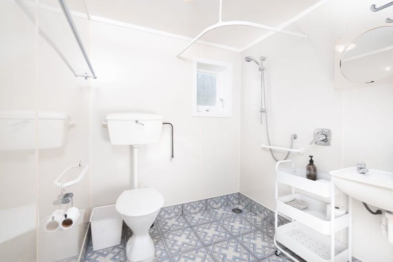 Photo of property in 24 Hope Avenue, Russell, 0202