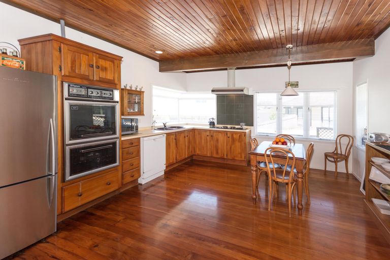 Photo of property in 14 Bilkey Avenue, Pukekohe, 2120