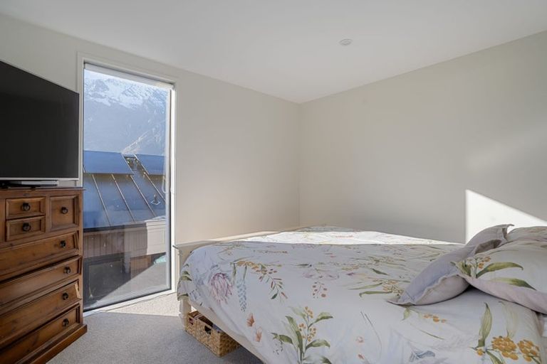 Photo of property in 40 Mulholland Drive, Jacks Point, 9371