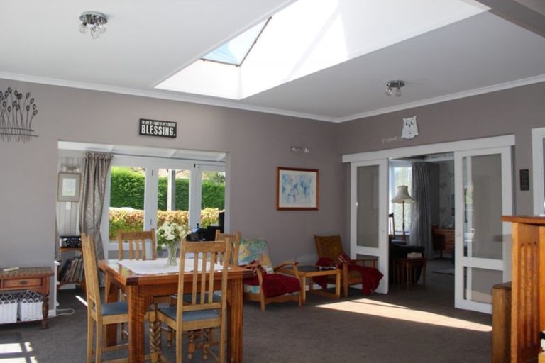 Photo of property in 2 Arthur Street, Holmes Hill, Oamaru, 9401