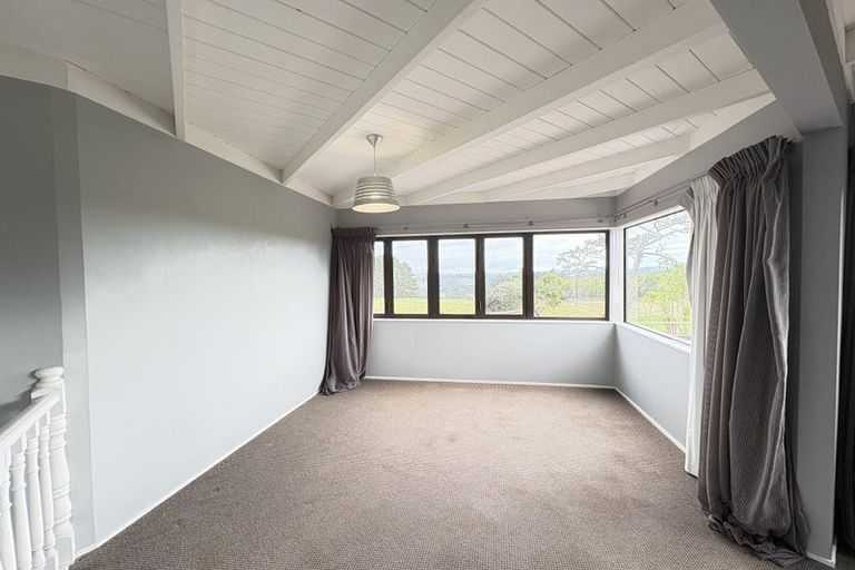 Photo of property in 412 Taupaki Road, Kumeu, 0892
