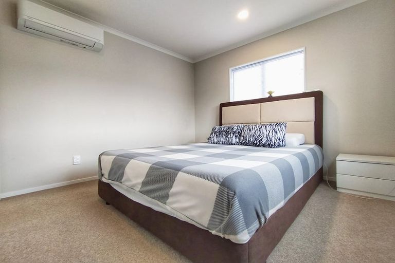 Photo of property in 8 Tribute Loop, Takanini, 2112