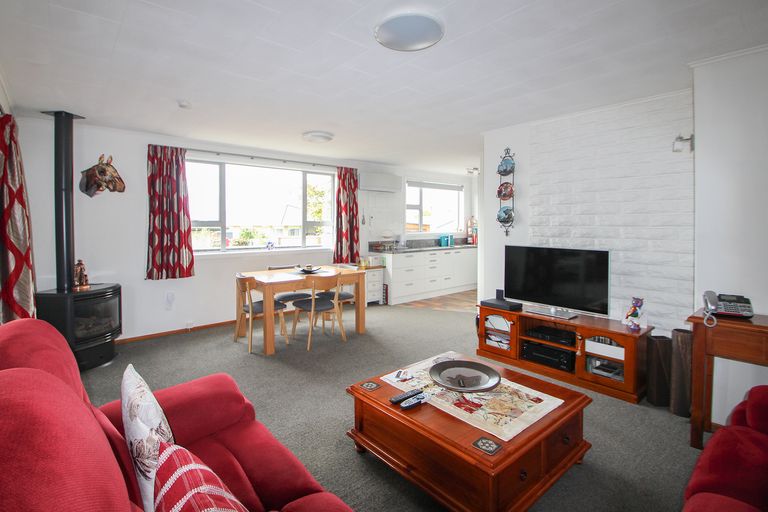 Photo of property in 8a Kenilworth Road, Oamaru North, Oamaru, 9400