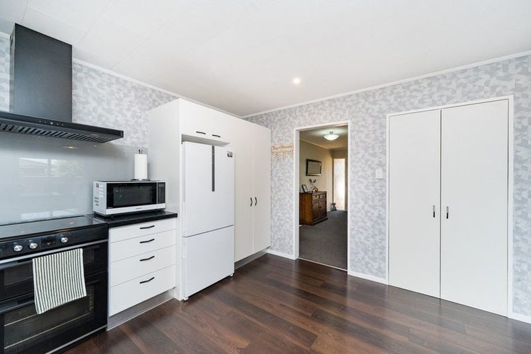 Photo of property in 3 Gainsborough Grove, Highbury, Palmerston North, 4412