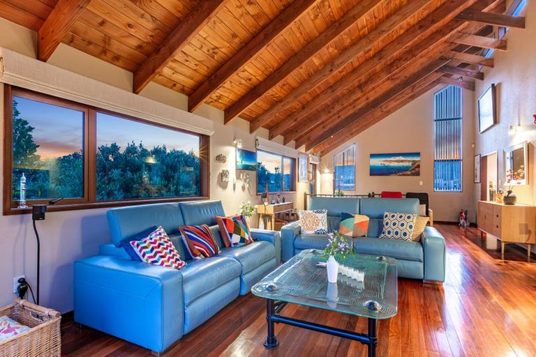 Photo of property in 1/6 Mana Esplanade, Paremata, Porirua, 5026