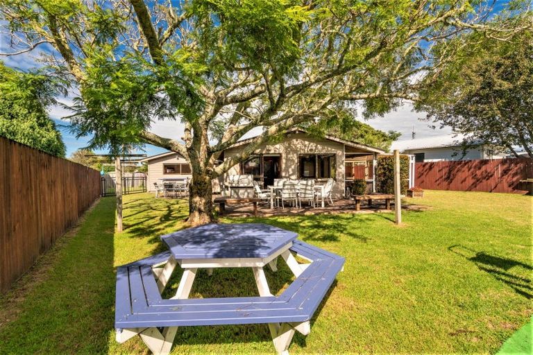 Photo of property in 13 Coronation Row, Pauanui, Hikuai, 3579