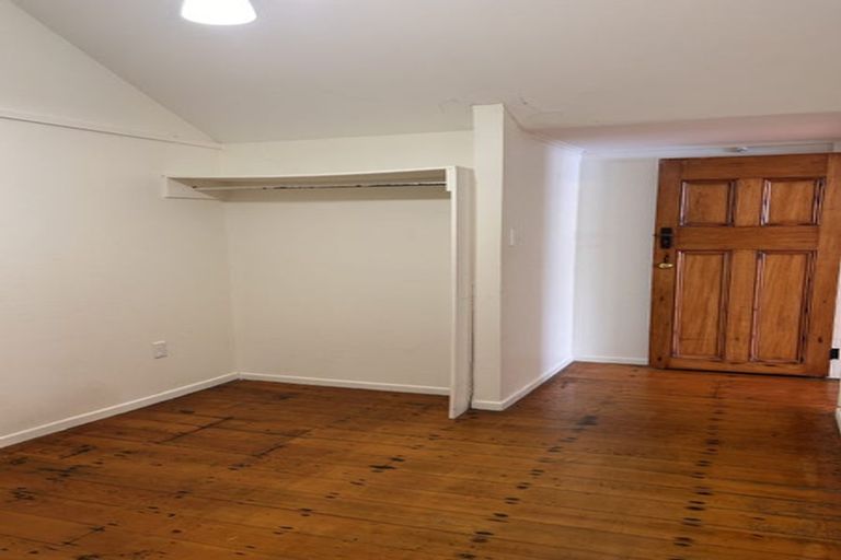 Photo of property in 39 Thompson Street, Mount Cook, Wellington, 6011