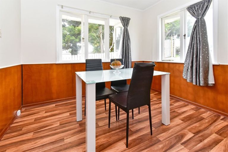 Photo of property in 69 Blake Road, Mangere East, Auckland, 2024