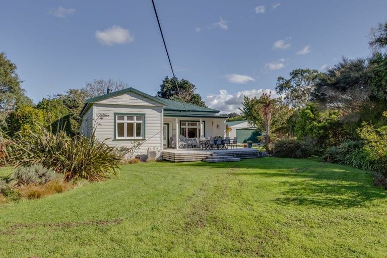 Photo of property in 49 Halls Road, Pahiatua, 4910