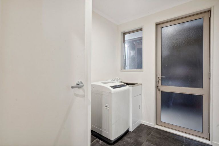 Photo of property in 106 Mako Mako Road, Levin, 5510