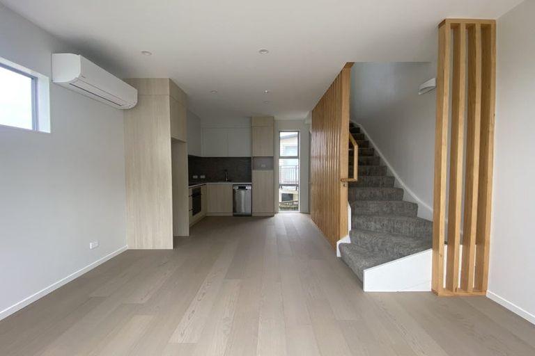 Photo of property in 1/3 Willow Avenue, Birkenhead, Auckland, 0626