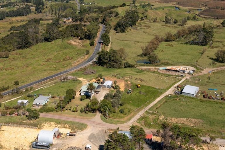 Photo of property in 15 Karuhiruhi Road, Oue, Kaikohe, 0473