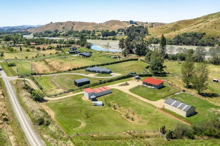 Photo of property in 60 River Road, Otane, Waipawa, 4271