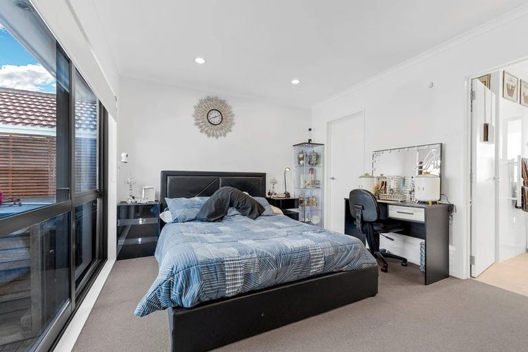 Photo of property in 21 Tarapiroe Avenue, Takanini, 2112