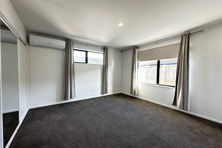 Photo of property in 88 Sarabande Avenue, Redwood, Christchurch, 8051