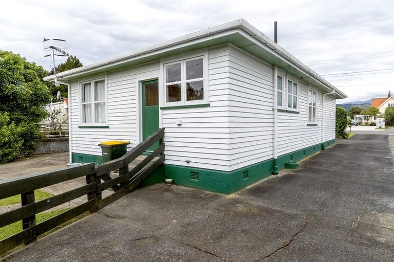 Photo of property in 115 Bartholomew Road, Levin, 5510