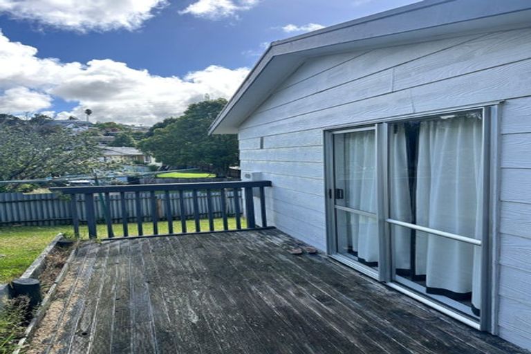 Photo of property in 24 Garton Drive, Massey, Auckland, 0614