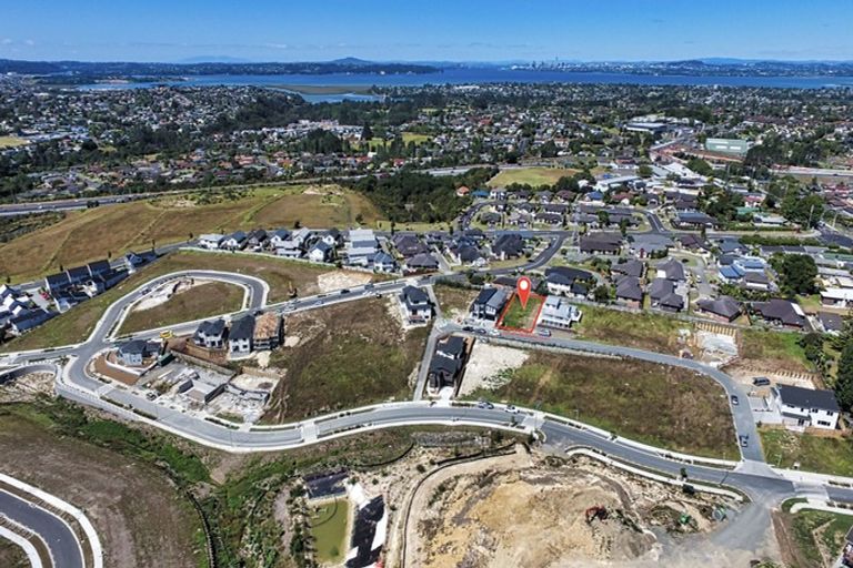 Photo of property in 19 Merv Clarke Lane, Massey, Auckland, 0614