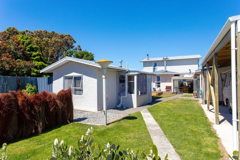 Photo of property in 91 Manuka Street, Castlecliff, Whanganui, 4501