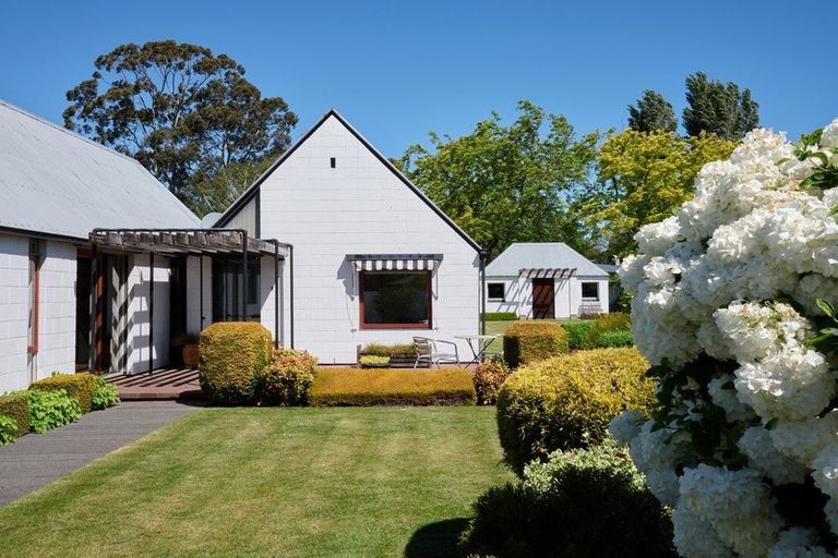 Photo of property in 39 Westburn Terrace, Burnside, Christchurch, 8041