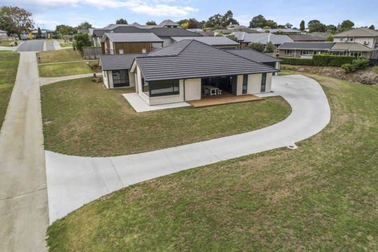 Photo of property in 11 Meadowbrook Place, Buckland, Pukekohe, 2677