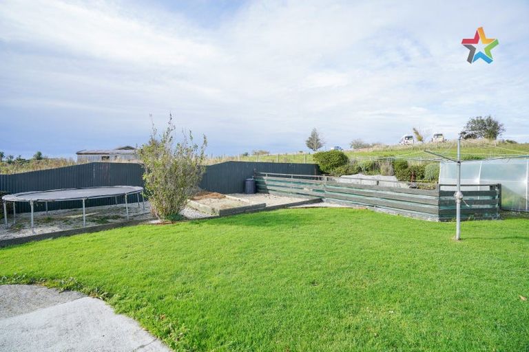 Photo of property in 22 Buckingham Street, Tokanui, 9884