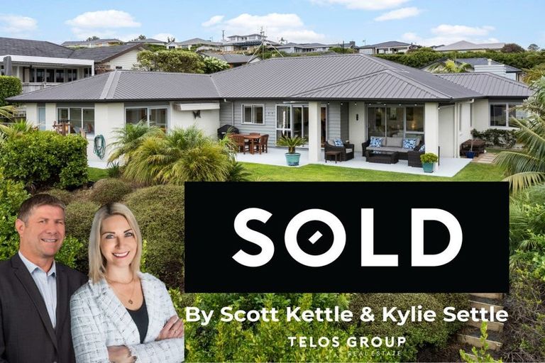 Photo of property in 31 Beachwood Drive, Hatfields Beach, Orewa, 0931