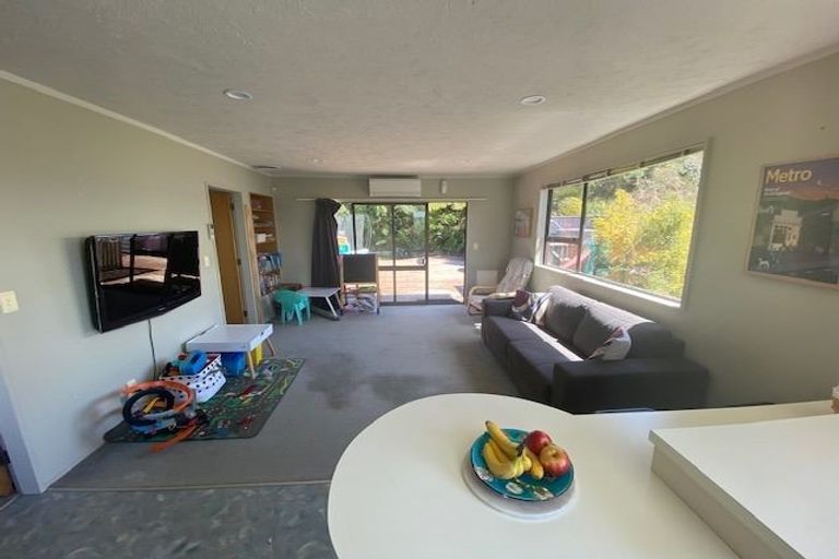 Photo of property in 43 Nalanda Crescent, Broadmeadows, Wellington, 6035