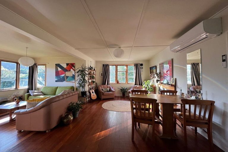 Photo of property in 48 Victory Avenue, Karori, Wellington, 6012